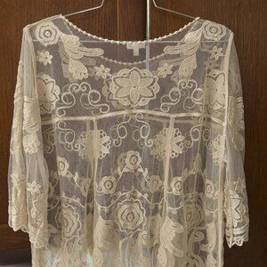 Discount Shipping Women's Summer, lace top. Medium